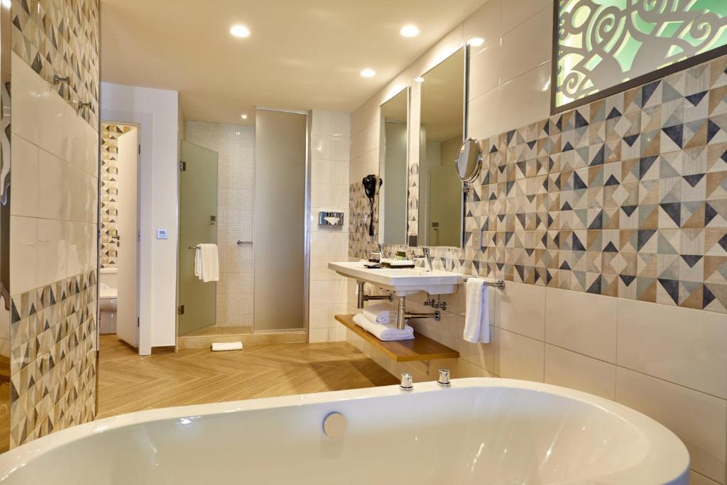 Baño hotel Riu Palace Costa Mujeres, en Cancún.